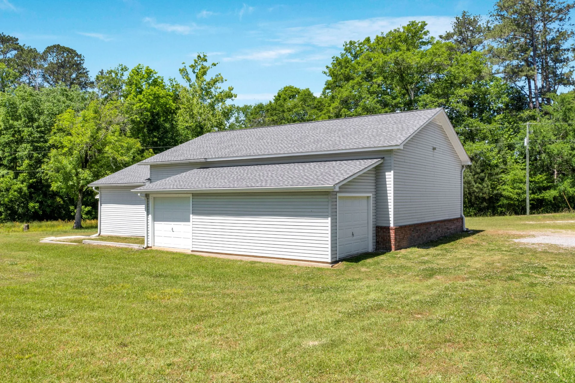466 Seven Springs Road photo 4