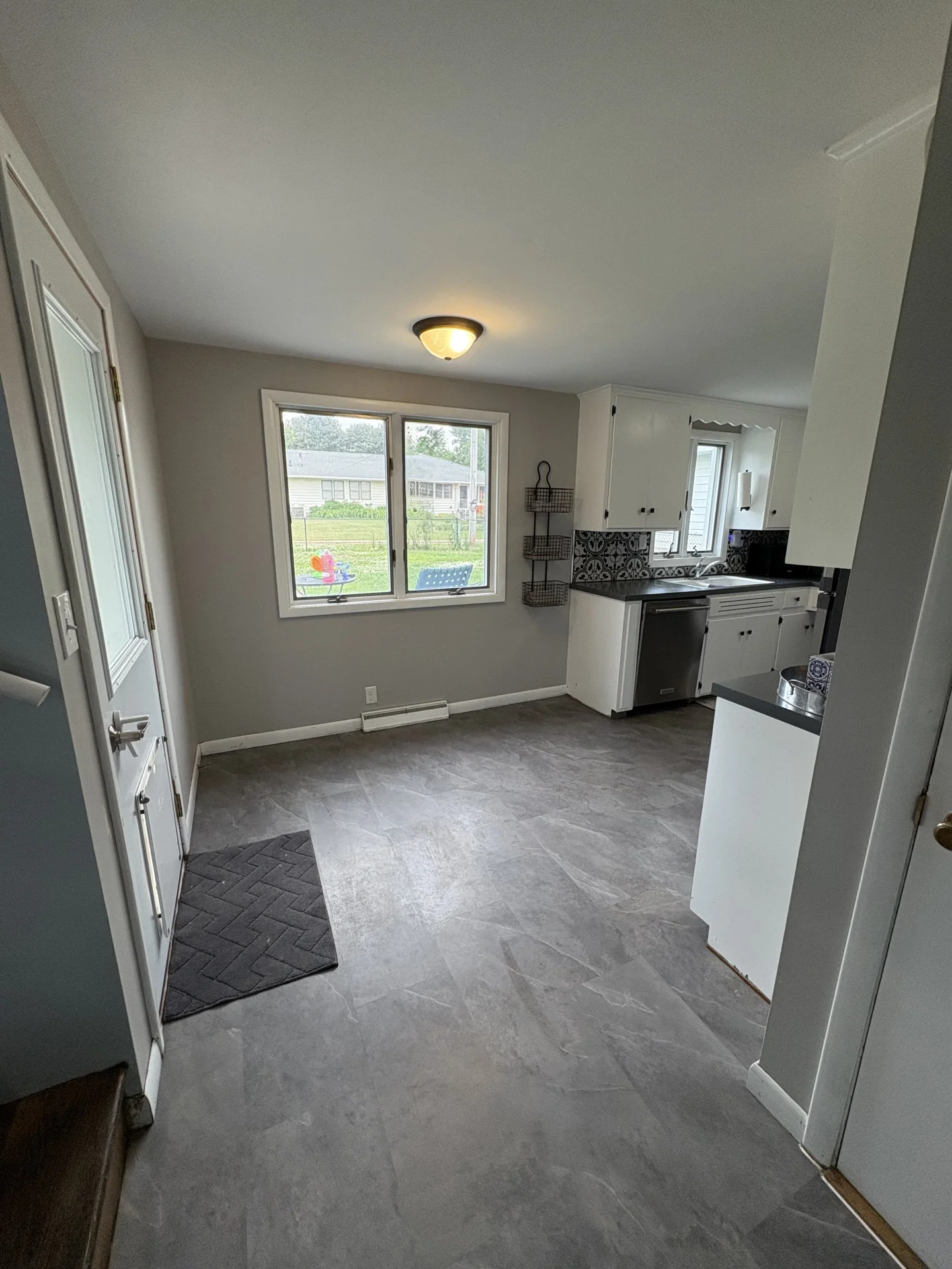 306 W Elmore St photo 5