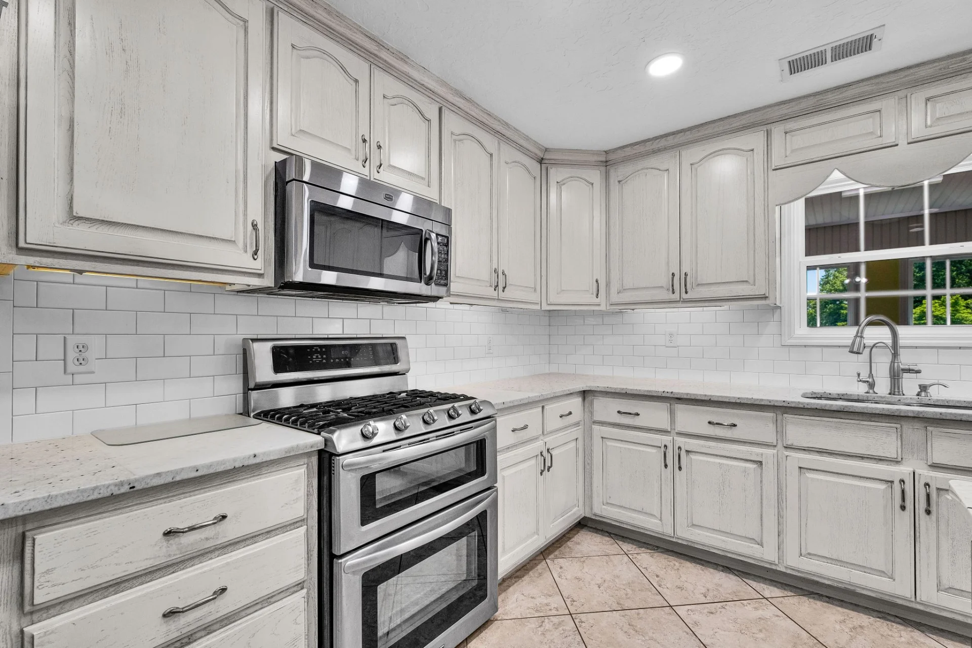 466 Seven Springs Road photo 8