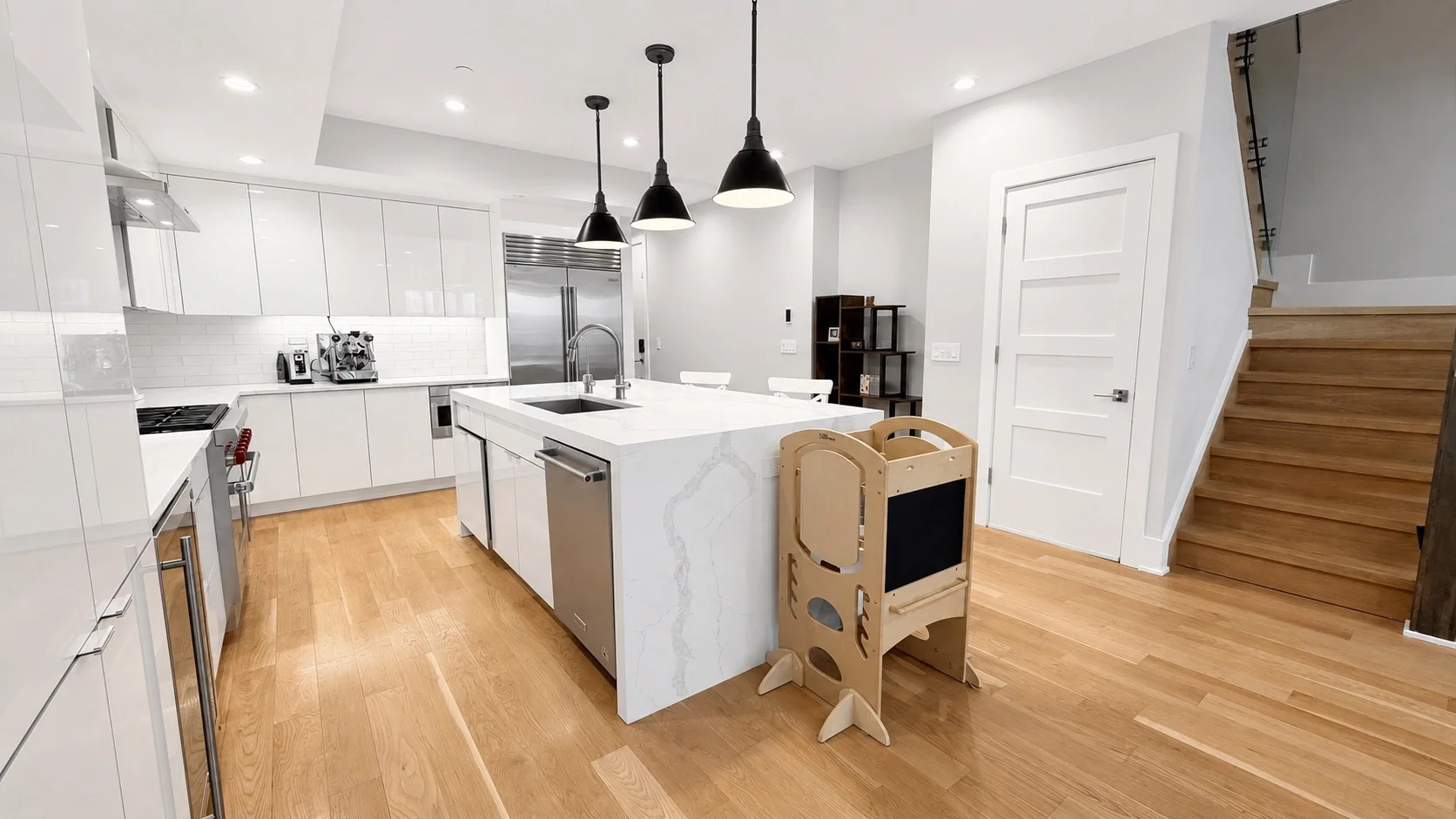 411 Monroe Street photo 6