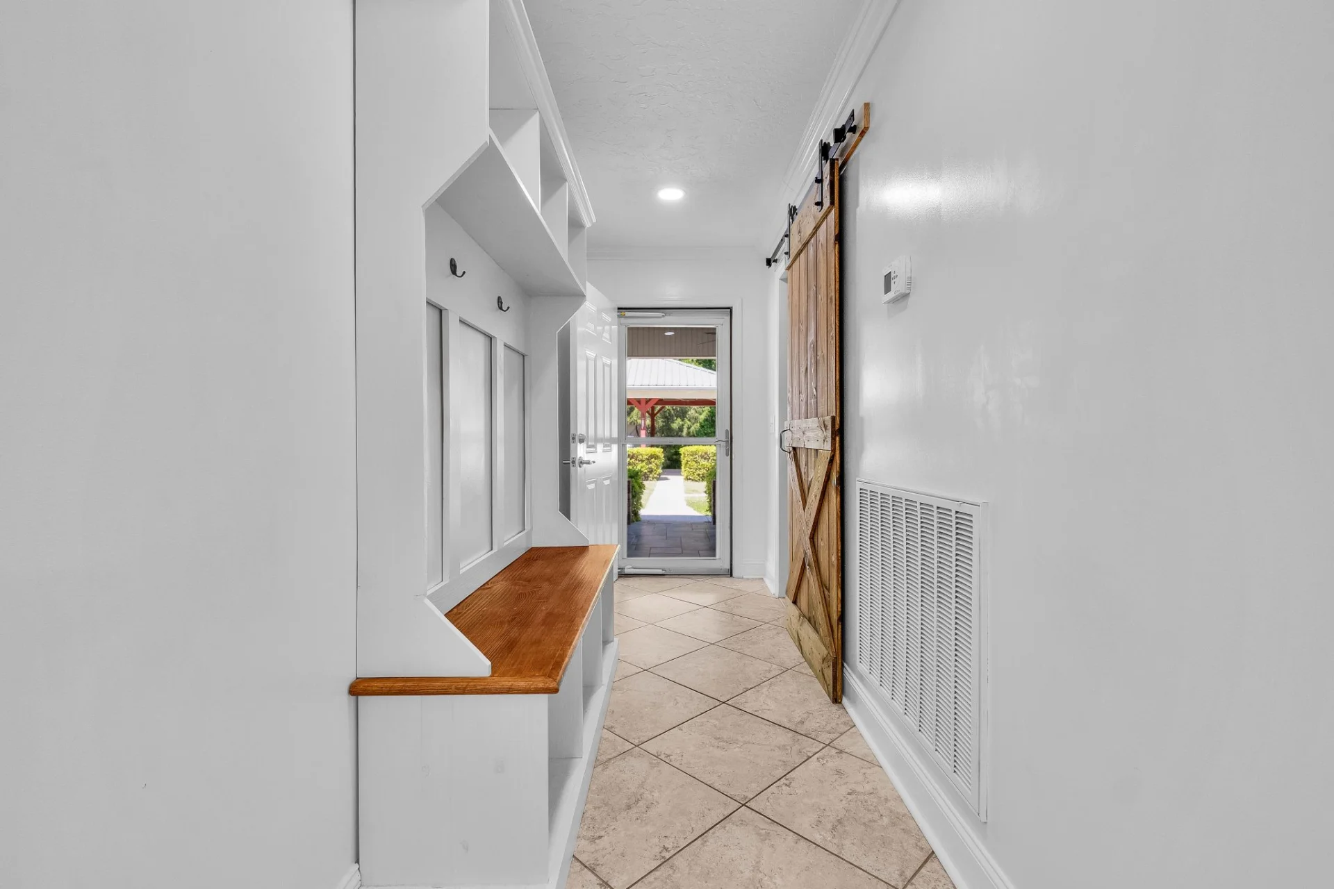 466 Seven Springs Road photo 5