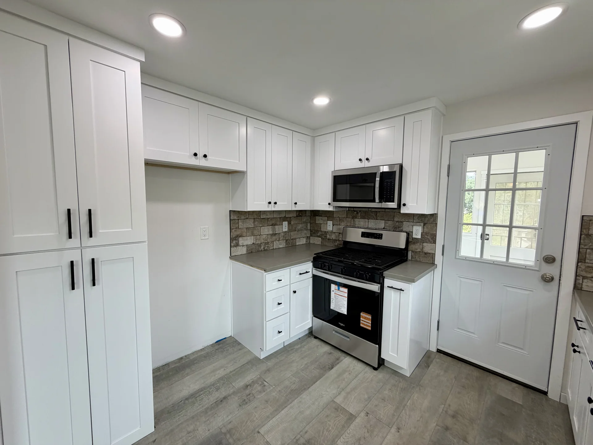 743 East 3rd Street photo 6
