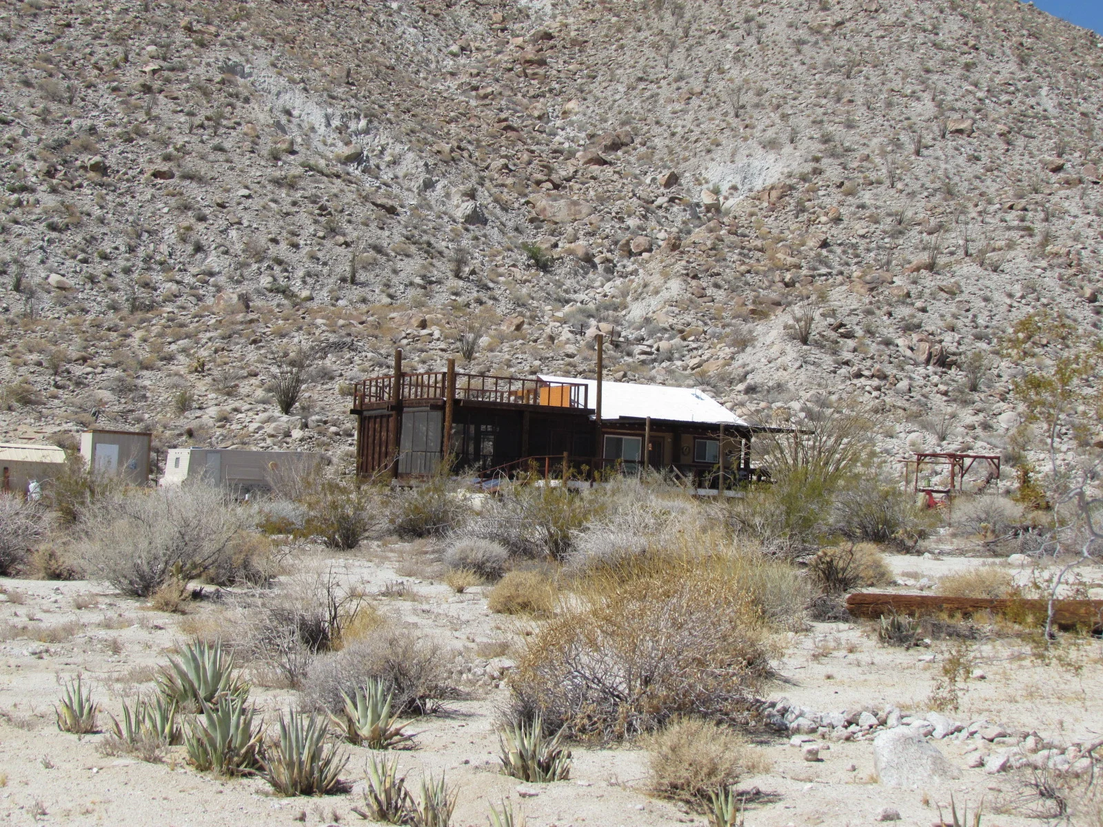 245 Creosote Way photo 3
